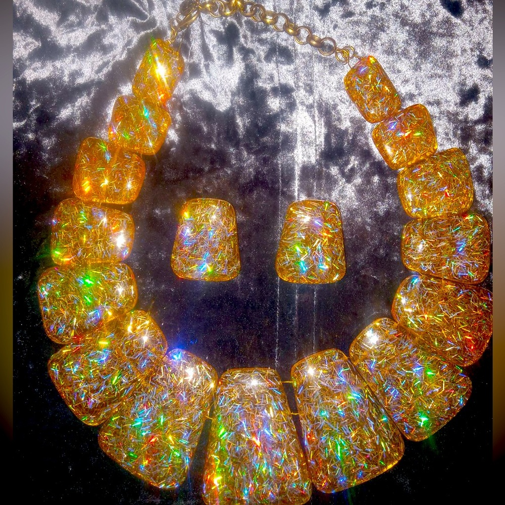 Sassy Jones Gold Necklace w/earrings, new